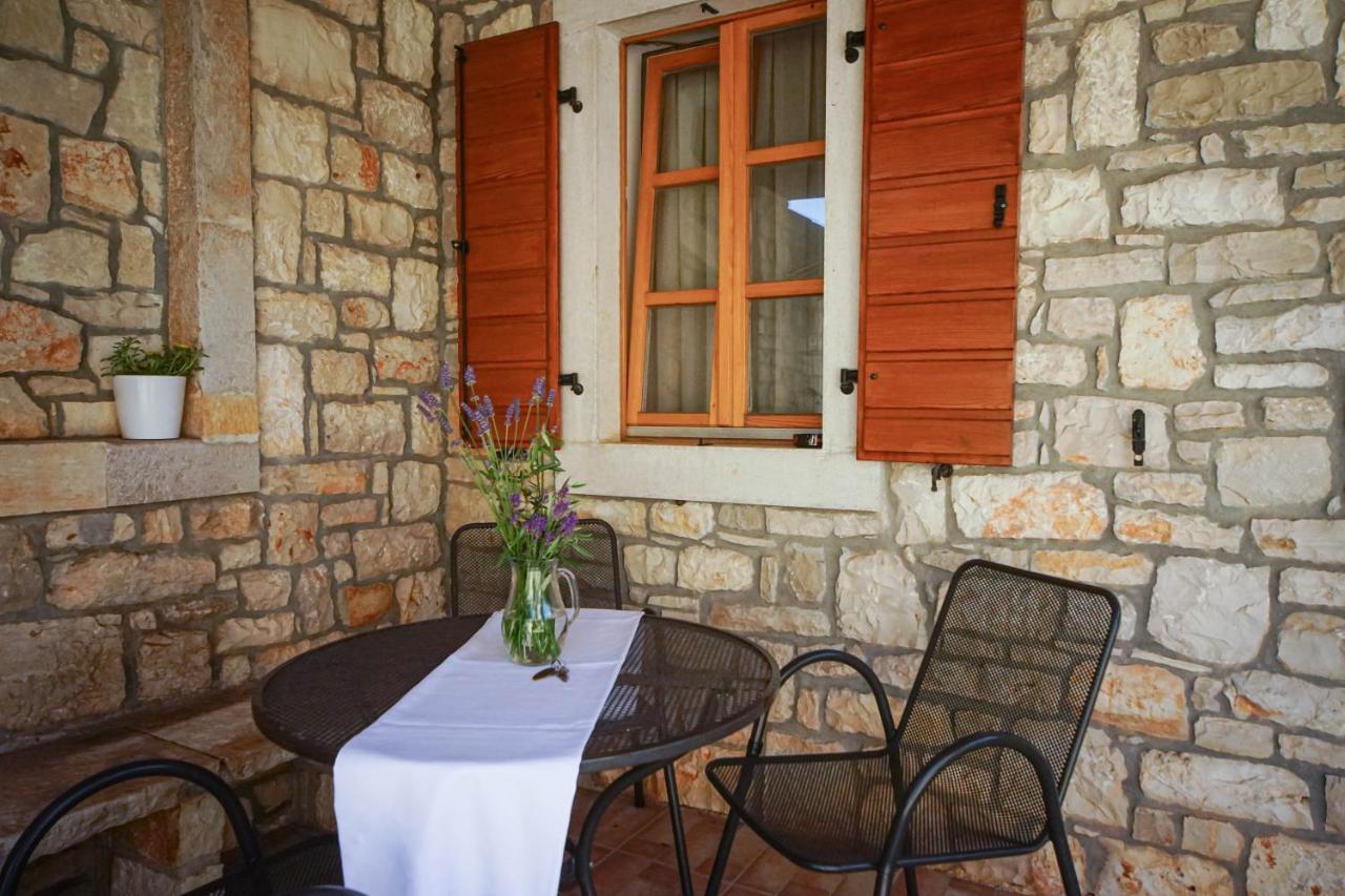 אומאג Apartments Villa Stapo מראה חיצוני תמונה