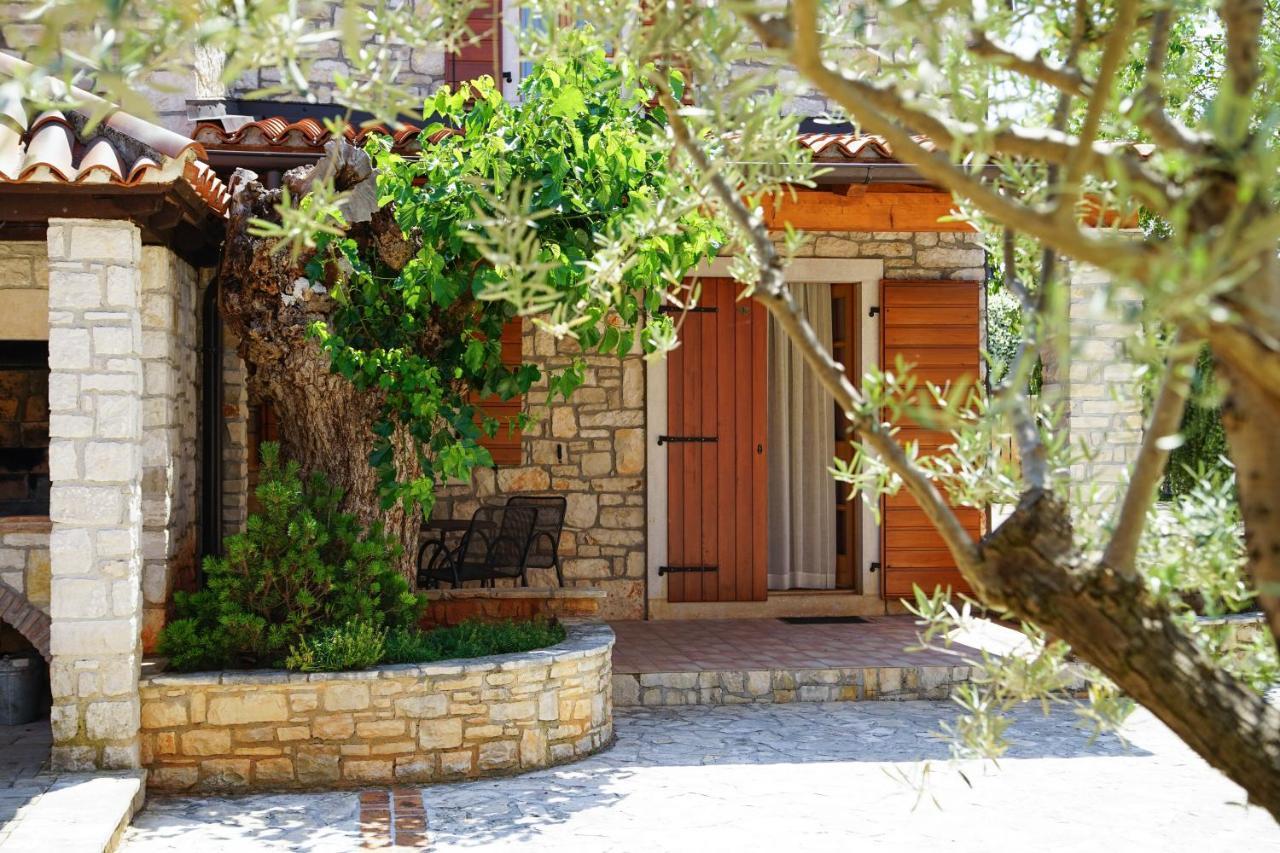 אומאג Apartments Villa Stapo מראה חיצוני תמונה